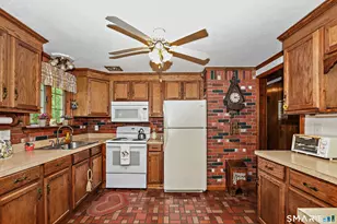 17 Plainview Dr, Plainfield, CT 06239 - Photo 5
