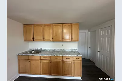162 Norwich Avenue #2nd Floor, Norwich, CT 06360 - Photo 5