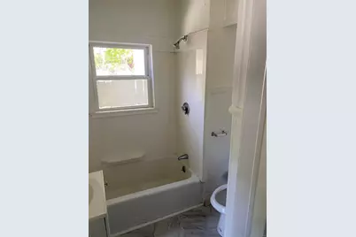 162 Norwich Avenue #2nd Floor, Norwich, CT 06360 - Photo 7