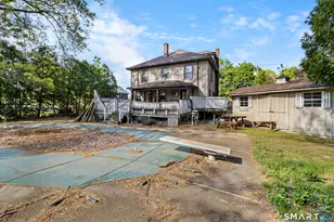 390 Elm St, Enfield, CT 06082 - Photo 15