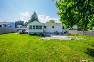 2041 Corbin Ave, New Britain, CT 06053 - Photo 25