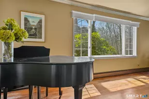 250 Tanglewood Rd, Stratford, CT 06614 - Photo 3