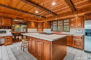 250 Tanglewood Rd, Stratford, CT 06614 - Photo 17