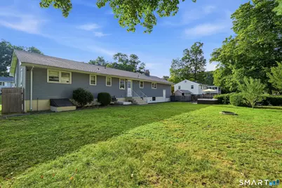 100 Cornell Circle, East Hartford, CT 06108 - Photo 5