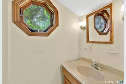 2 Woodward Avenue, Enfield, CT 06082 - Photo 11
