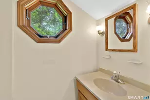 2 Woodward Ave, Enfield, CT 06082 - Photo 11