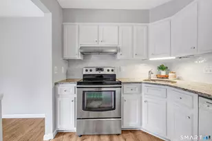 22 Radio Pl, Stamford, CT 06906 - Photo 21