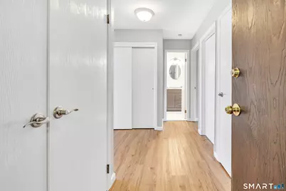 22 Radio Place #8, Stamford, CT 06906 - Photo 5