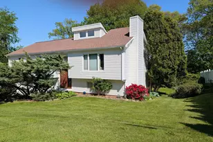 9 Benanto Dr, Derby, CT 06418 - Photo 3