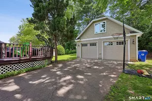 26 Florence St, Newington, CT 06111 - Photo 29