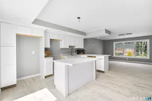 15 Colby Ct, New Haven, CT 06515 - Photo 11