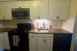 602 Longfellow Dr, Branford, CT 06405 - Photo 9