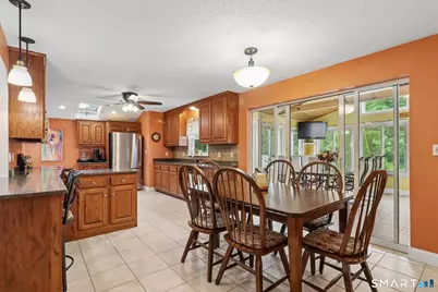 228 Raymond Street, Waterbury, CT 06706 - Photo 5