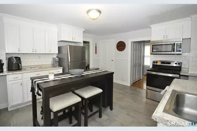 12 Park Street #12, Plainville, CT 06062 - Photo 3