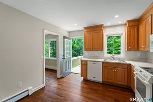 831 Nut Plains Rd, Guilford, CT 06437 - Photo 5