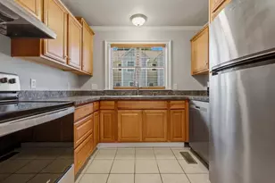 527 West Thames St, Norwich, CT 06360 - Photo 5