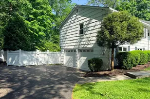 22 Berndale Dr, Westport, CT 06880 - Photo 31