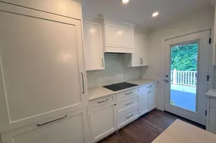 22 Berndale Dr, Westport, CT 06880 - Photo 9