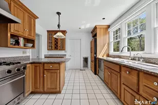 32 Money Point Rd, Stonington, CT 06355 - Photo 11