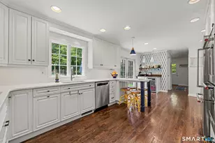 39 Cranbury Rd, Norwalk, CT 06851 - Photo 9