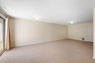 344 Monticello Dr, Branford, CT 06405 - Photo 21