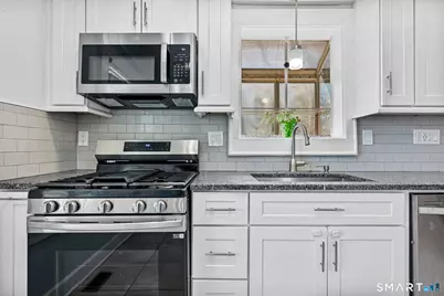 105 Knickerbocker Avenue, Stamford, CT 06907 - Photo 11