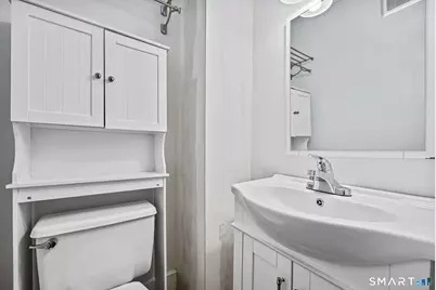 105 Knickerbocker Avenue, Stamford, CT 06907 - Photo 17
