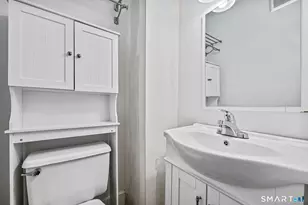 105 Knickerbocker Ave, Stamford, CT 06907 - Photo 17