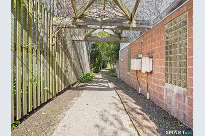 3250 Fairfield Avenue #326, Bridgeport, CT 06604 - Photo 27