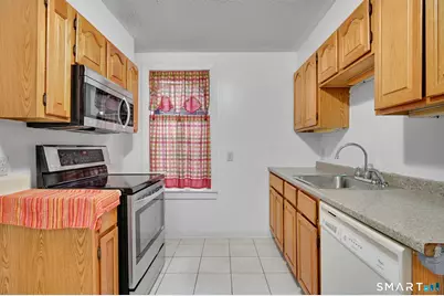 33 Congress Street #C, Hartford, CT 06114 - Photo 17