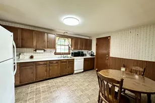 223 Spring St, Windsor Locks, CT 06096 - Photo 3