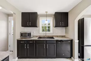 124 Jordan Ln, Wethersfield, CT 06109 - Photo 5