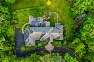 14 Robkins Rd, Avon, CT 06001 - Photo 3