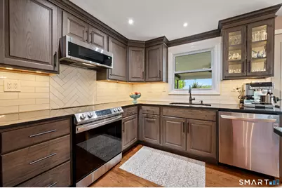 201 Ridge Crest Circle, Wethersfield, CT 06109 - Photo 5