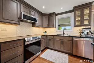 201 Ridge Crest Cir, Wethersfield, CT 06109 - Photo 5
