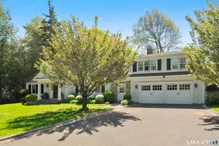 11 McLaren Rd S, Darien, CT 06820 - Photo 3