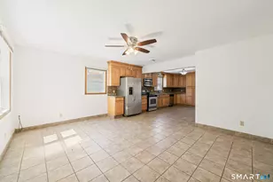 98 Granby St, Waterbury, CT 06708 - Photo 7