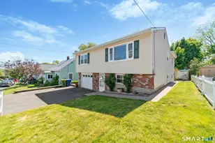 98 Granby St, Waterbury, CT 06708 - Photo 3
