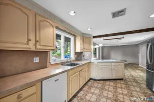 65 Highland Ave, Middletown, CT 06457 - Photo 17