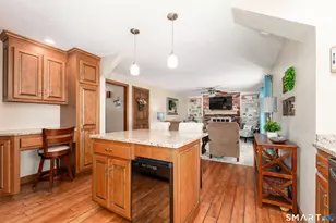 81 White Oak Dr, Southington, CT 06489 - Photo 7