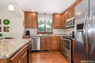 81 White Oak Dr, Southington, CT 06489 - Photo 5