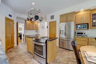 32 Avebury Ln, Tolland, CT 06084 - Photo 13