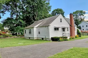 2727 Boston Post Rd, Darien, CT 06820 - Photo 11