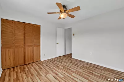 1081 New Haven Road #14H, Naugatuck, CT 06770 - Photo 11