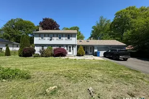 53 Del Prado Dr, Bristol, CT 06010 - Photo 3