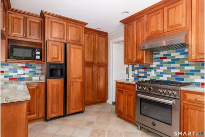 400 Beacon Hill Drive, Cheshire, CT 06410 - Photo 11