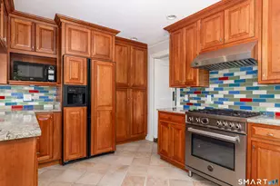 400 Beacon Hill Dr, Cheshire, CT 06410 - Photo 11