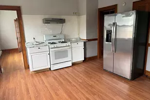 81 Chambers St, Waterbury, CT 06708 - Photo 11