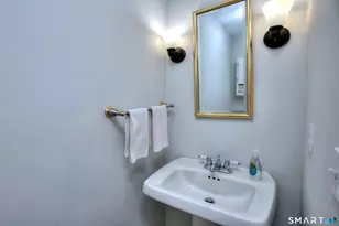 13 Darien Close, Darien, CT 06820 - Photo 9