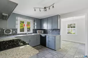77 Washington St, Manchester, CT 06042 - Photo 11